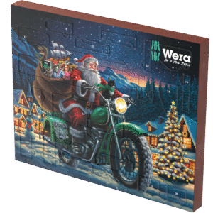 Wera julkalender 2025. Jultomten åker hoj med säck fyllt av klappar. Katten gör honom sällskap.